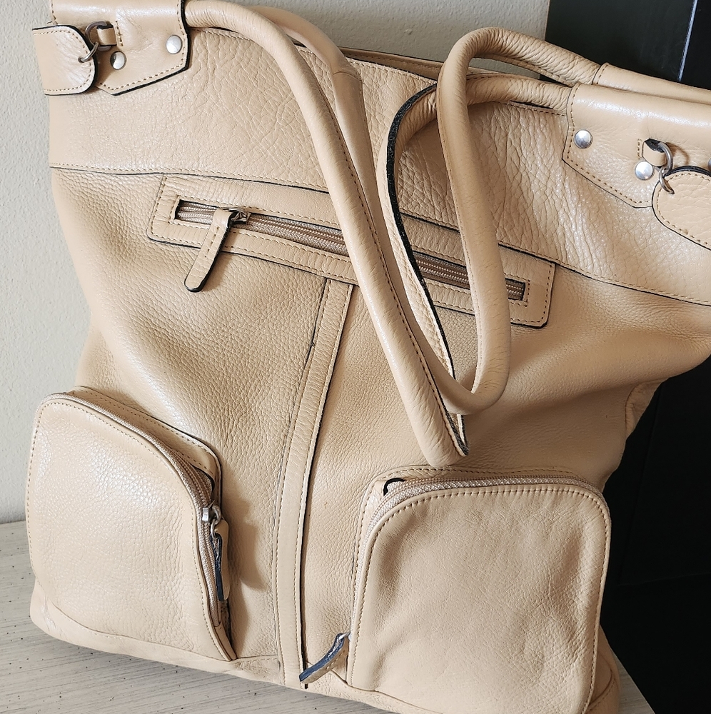 Tote leather handbag